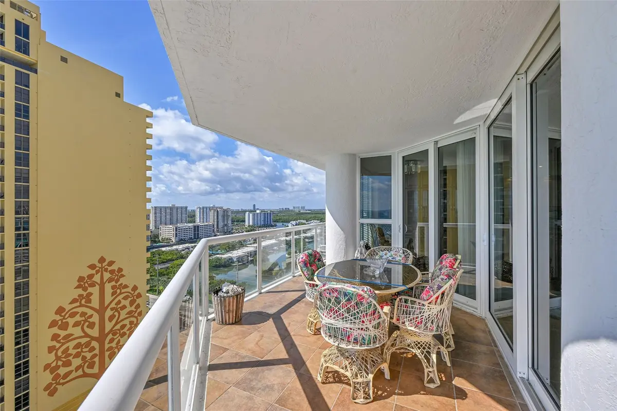 Photo 4 at 16425 Collins Avenue 2011, Sunny Isles Beach