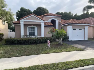 480 Somerset Way, Weston – Single Family Residence for sale