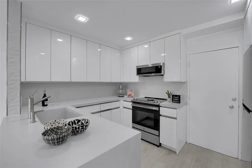 Photo 8 at 3550 Galt Ocean Drive 208, Fort Lauderdale