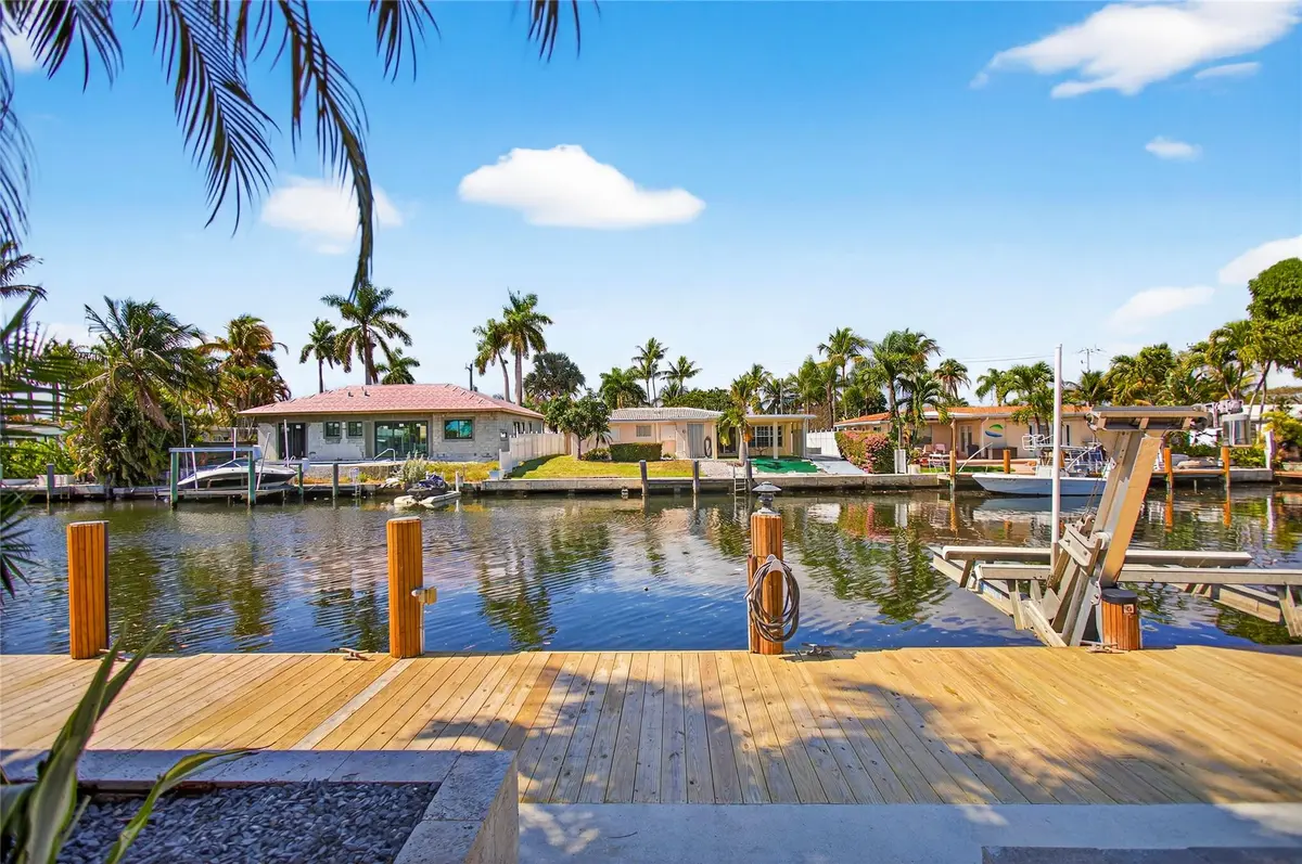 Photo 5 at 601 SE 5th Terrace, Pompano Beach