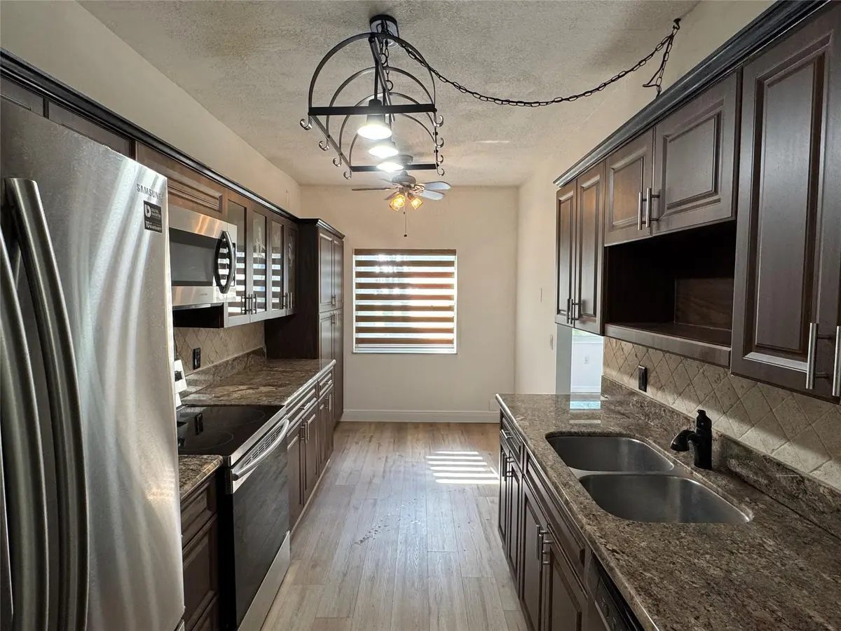 Photo 2 at 3850 Washington Street 102, Hollywood