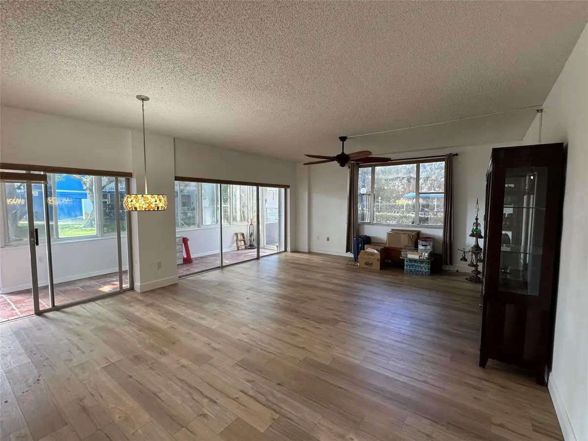 Photo 5 at 3850 Washington Street 102, Hollywood
