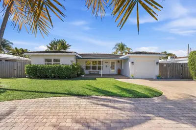 4421 NE 16th Avenue, Oakland Park – sold