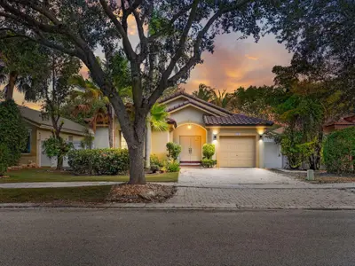 181 SW 203rd Avenue, Pembroke Pines – sold