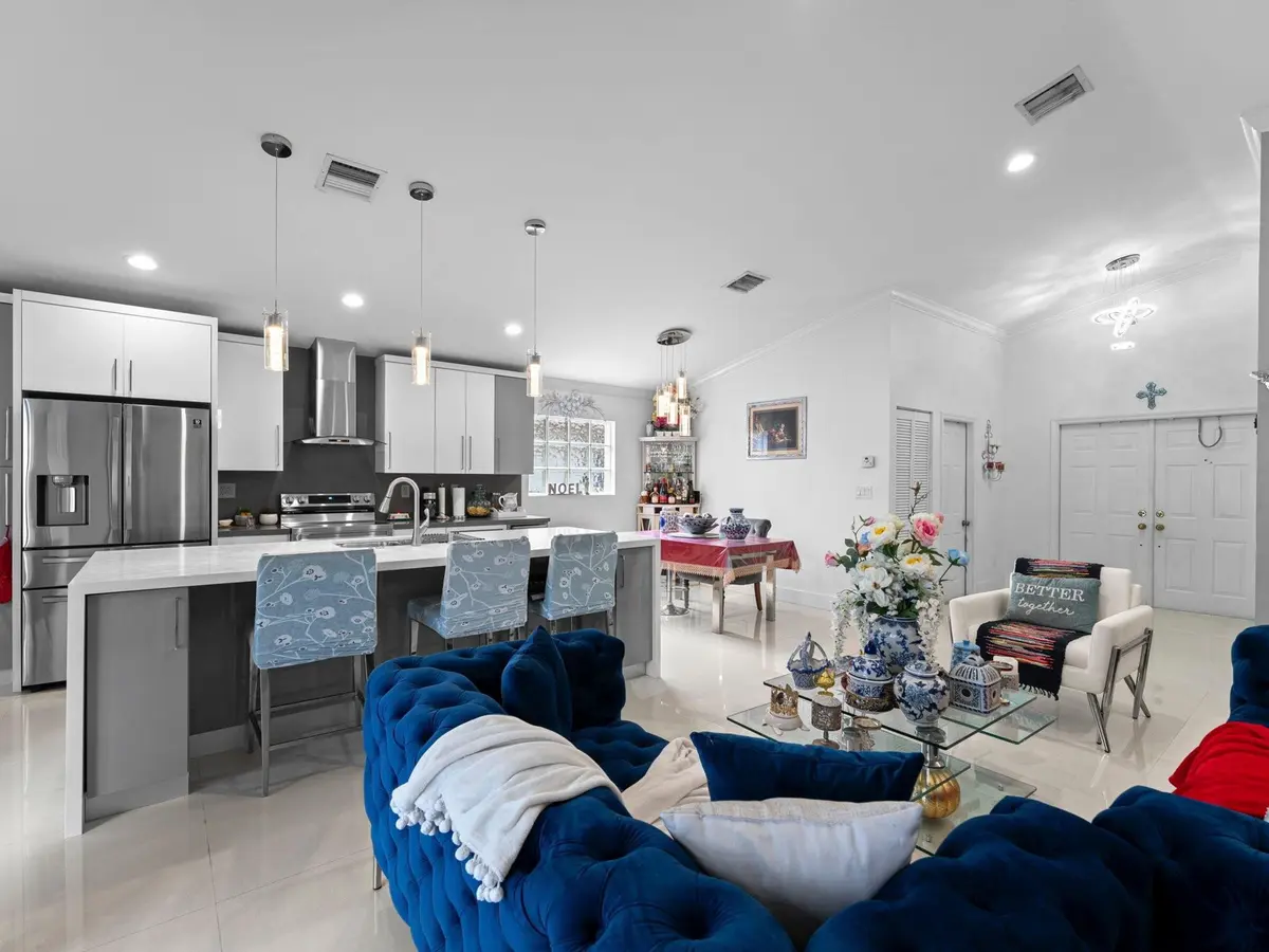 Photo 6 at 181 SW 203rd Avenue, Pembroke Pines