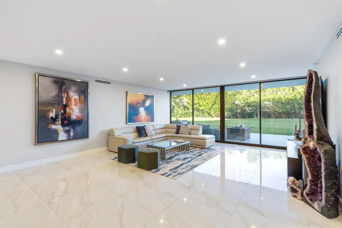 Photo 4 at 3100 S Ocean Boulevard 105n, Palm Beach