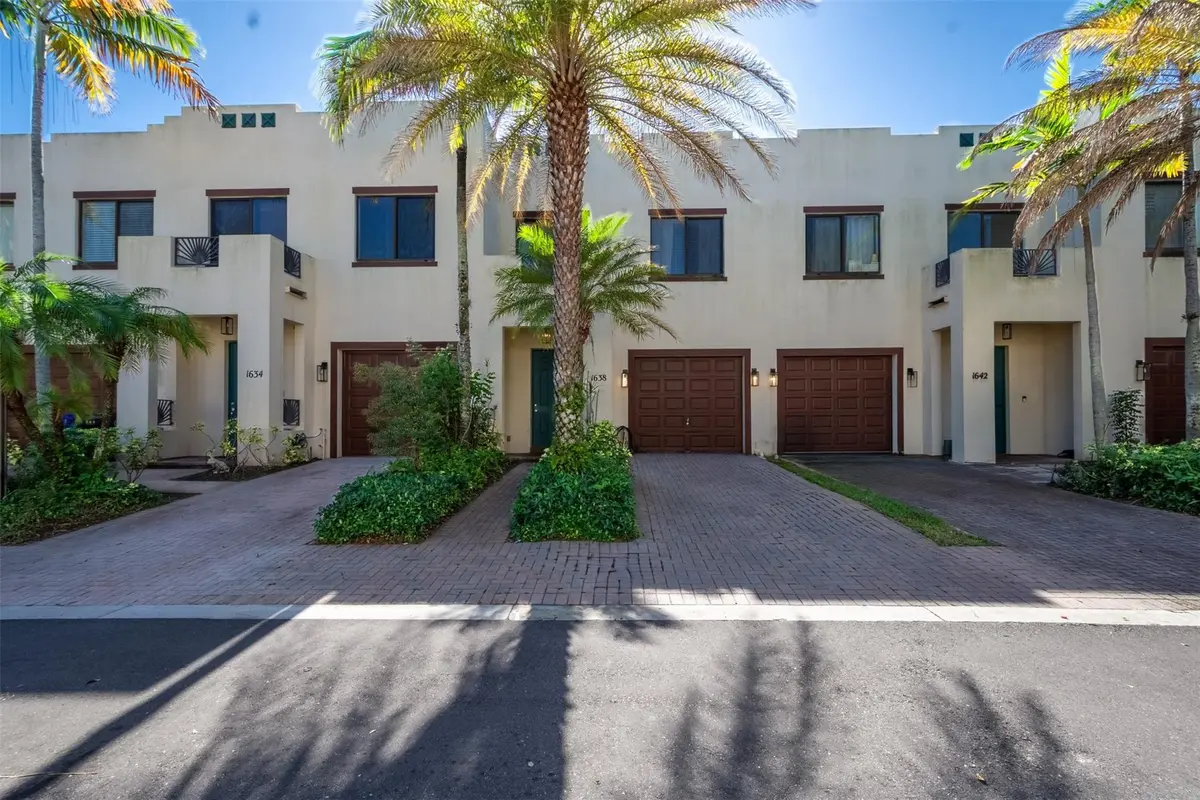 Photo 2 at 1638 SW 33rd Court, Fort Lauderdale