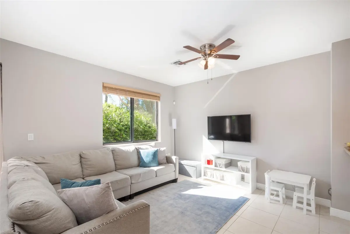 Photo 3 at 1638 SW 33rd Court, Fort Lauderdale