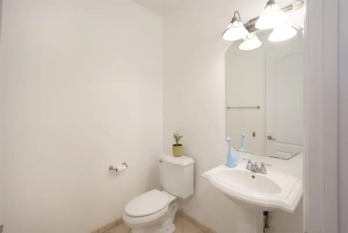 Photo 9 at 1638 SW 33rd Court, Fort Lauderdale