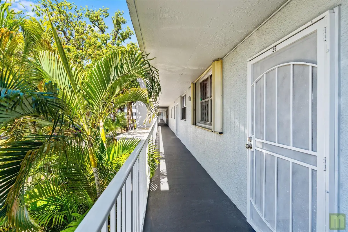 Photo 4 at 105 Royal Park Drive 2g, Oakland Park