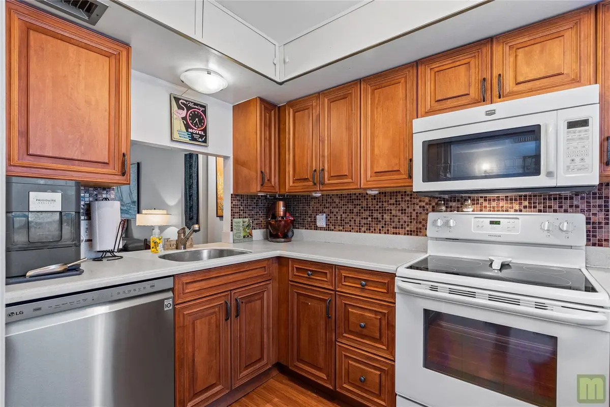 Photo 8 at 105 Royal Park Drive 2g, Oakland Park
