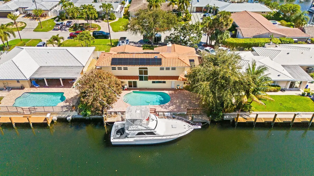 Photo 1 at 1031 NE 27th Avenue, Pompano Beach