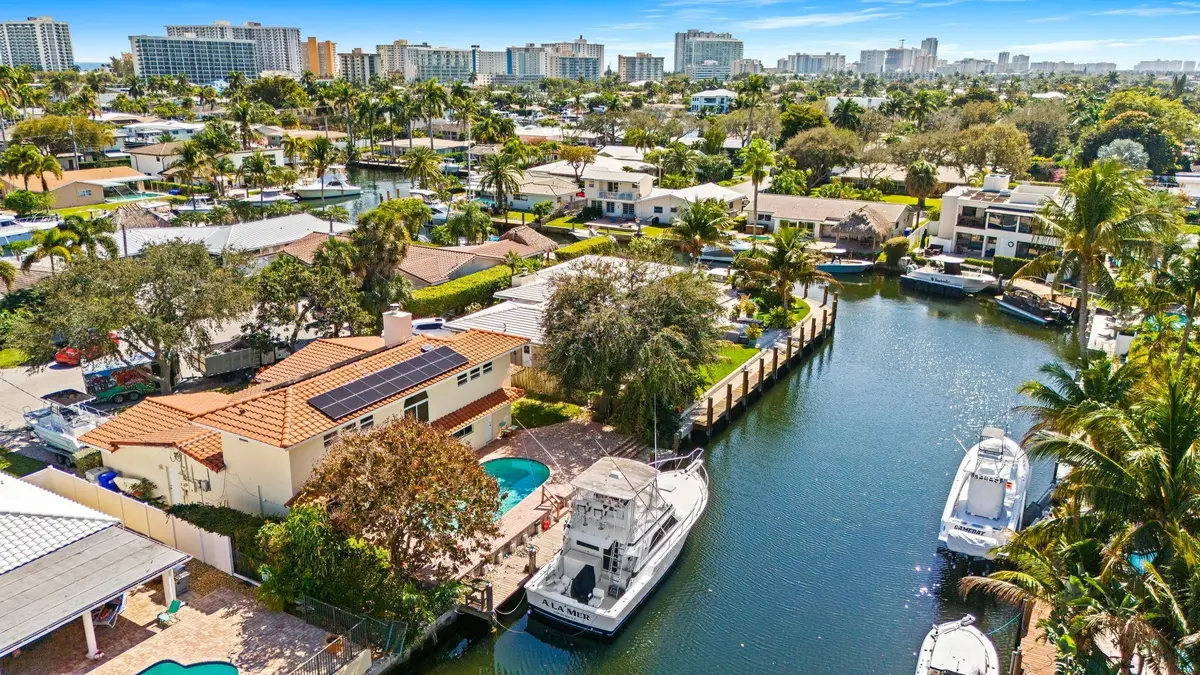 Photo 2 at 1031 NE 27th Avenue, Pompano Beach