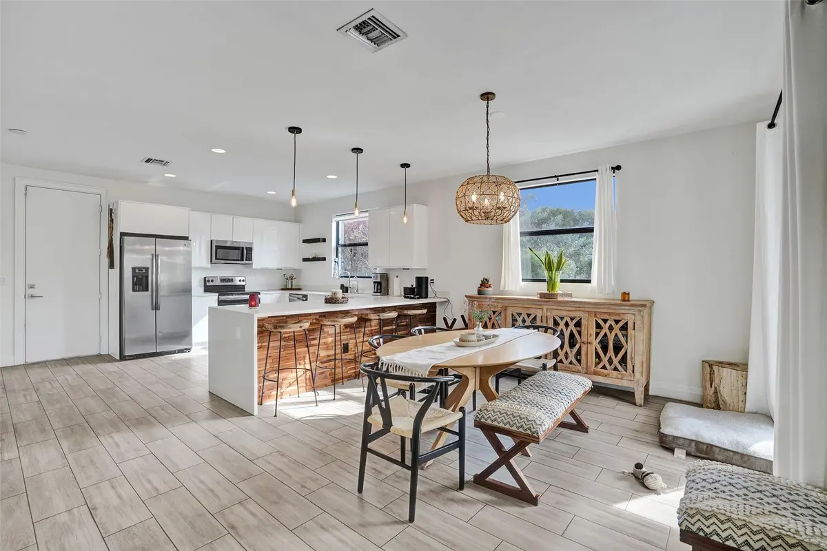 Photo 6 at 233 NE 11th Street 233, Fort Lauderdale