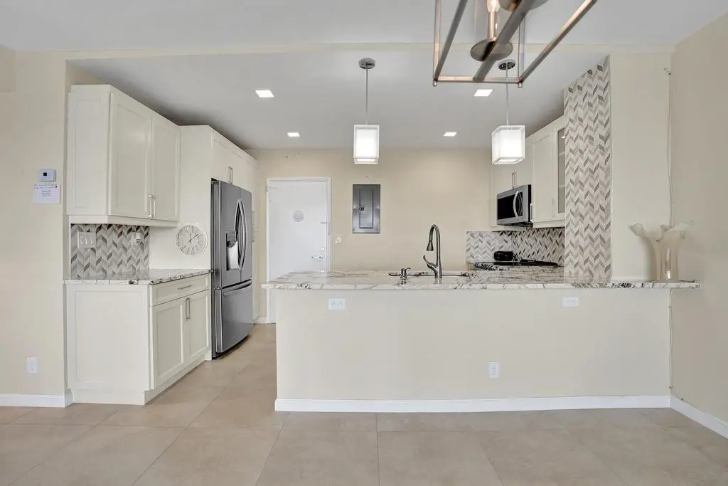 Photo 7 at 3300 NE 36th Street 1617, Fort Lauderdale