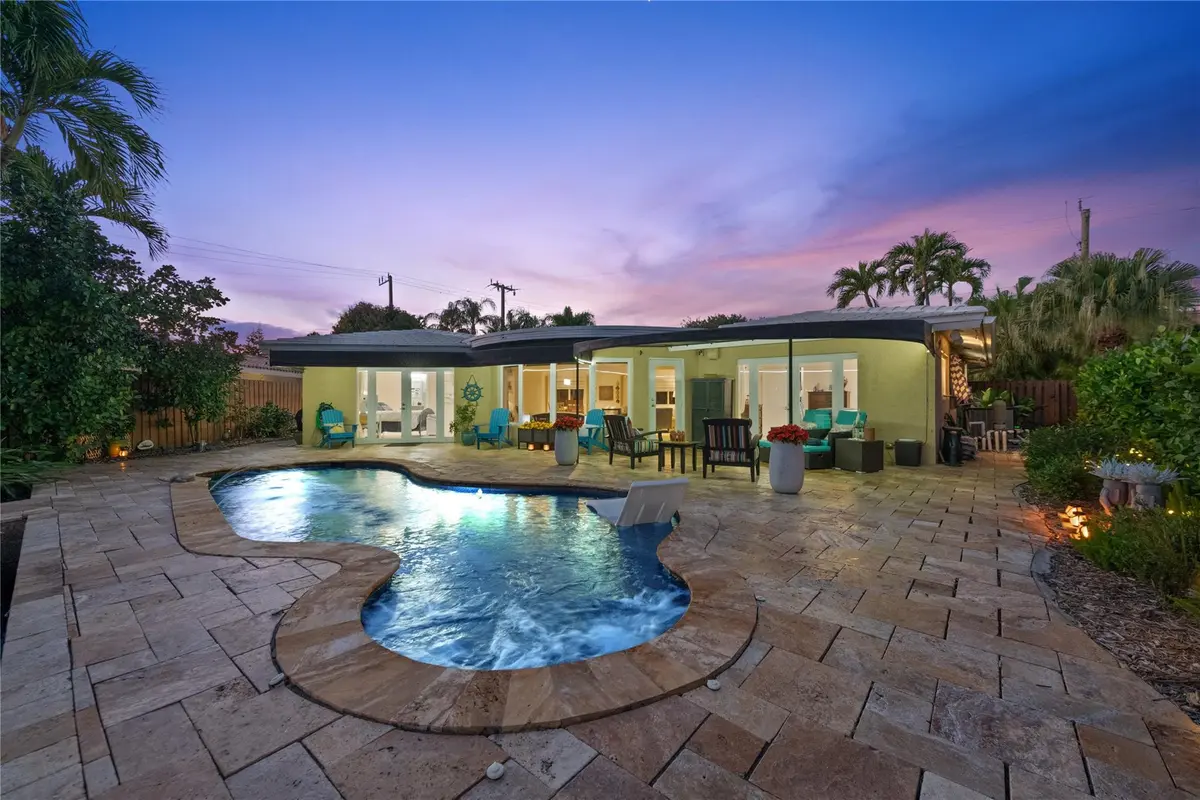 Photo 4 at 1500 NE 24th Street, Wilton Manors