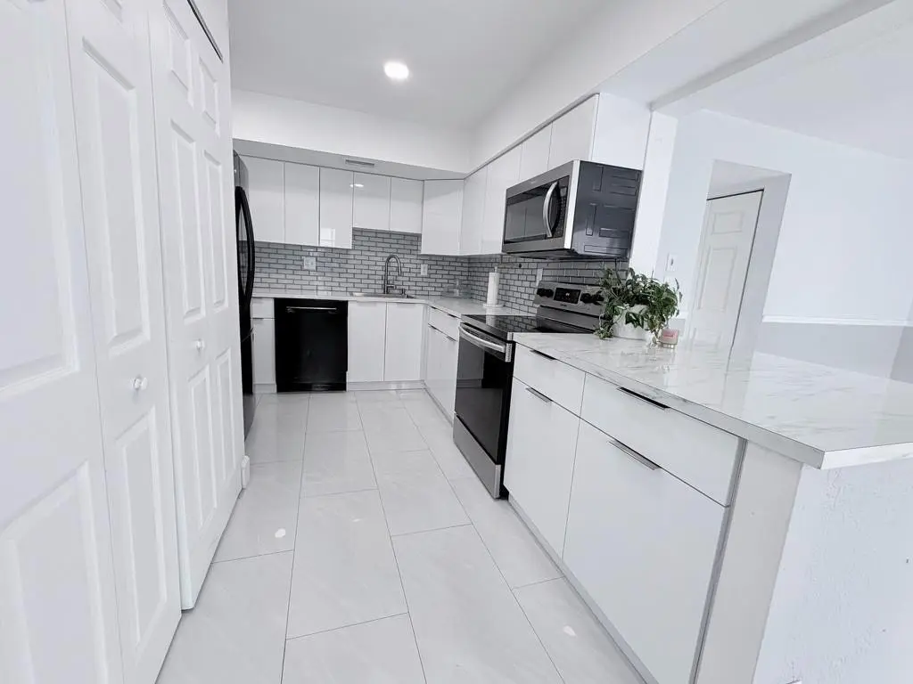 Photo 1 at 1788 SW 81st Way 1788, Davie