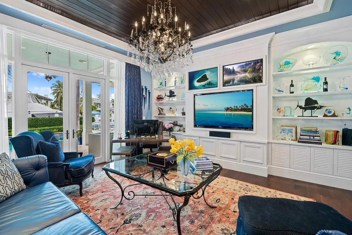 Photo 1 at 1733 SE 10th Street, Fort Lauderdale