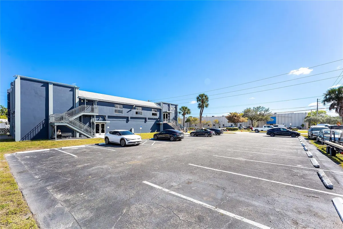 Photo 2 at 325 SW 26th Street, Fort Lauderdale