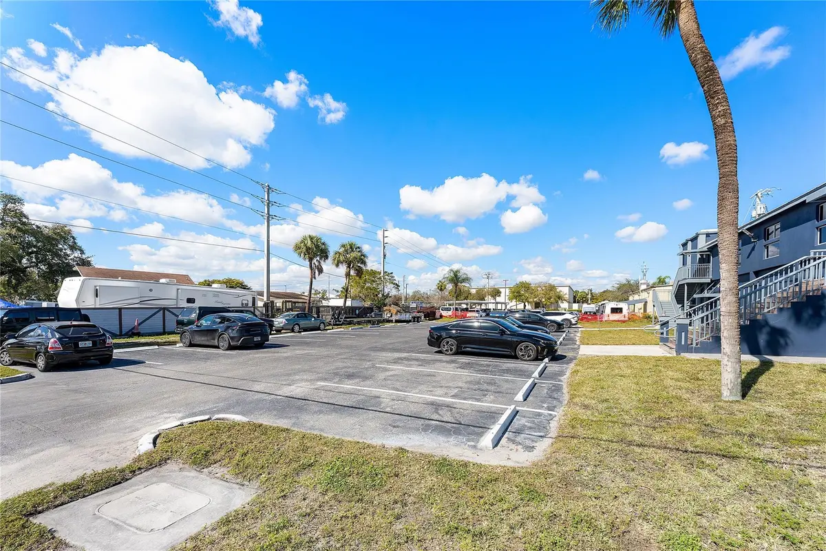 Photo 5 at 325 SW 26th Street, Fort Lauderdale