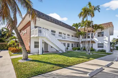 201 Inlet Way, Palm Beach Shores – multifamily property for sale
