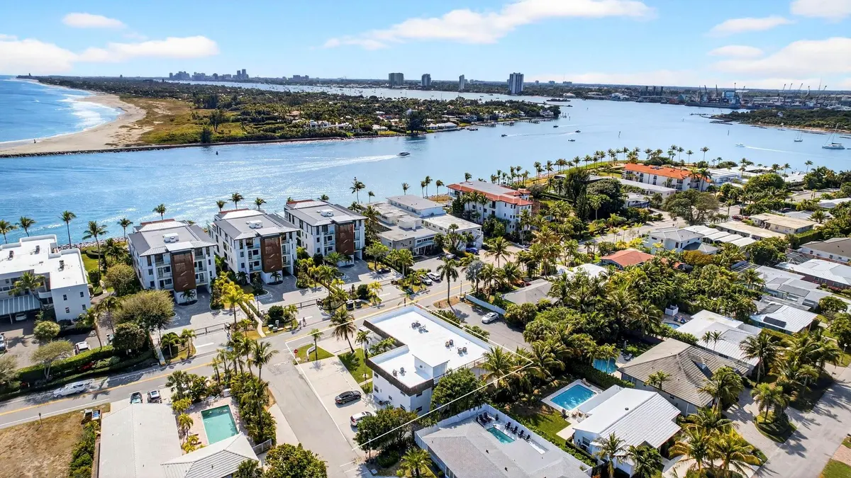 Photo 3 at 201 Inlet Way, Palm Beach Shores
