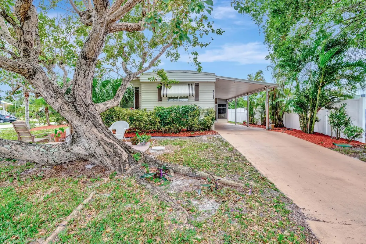 Photo 2 at 7184 SE Redbird Circle, Hobe Sound