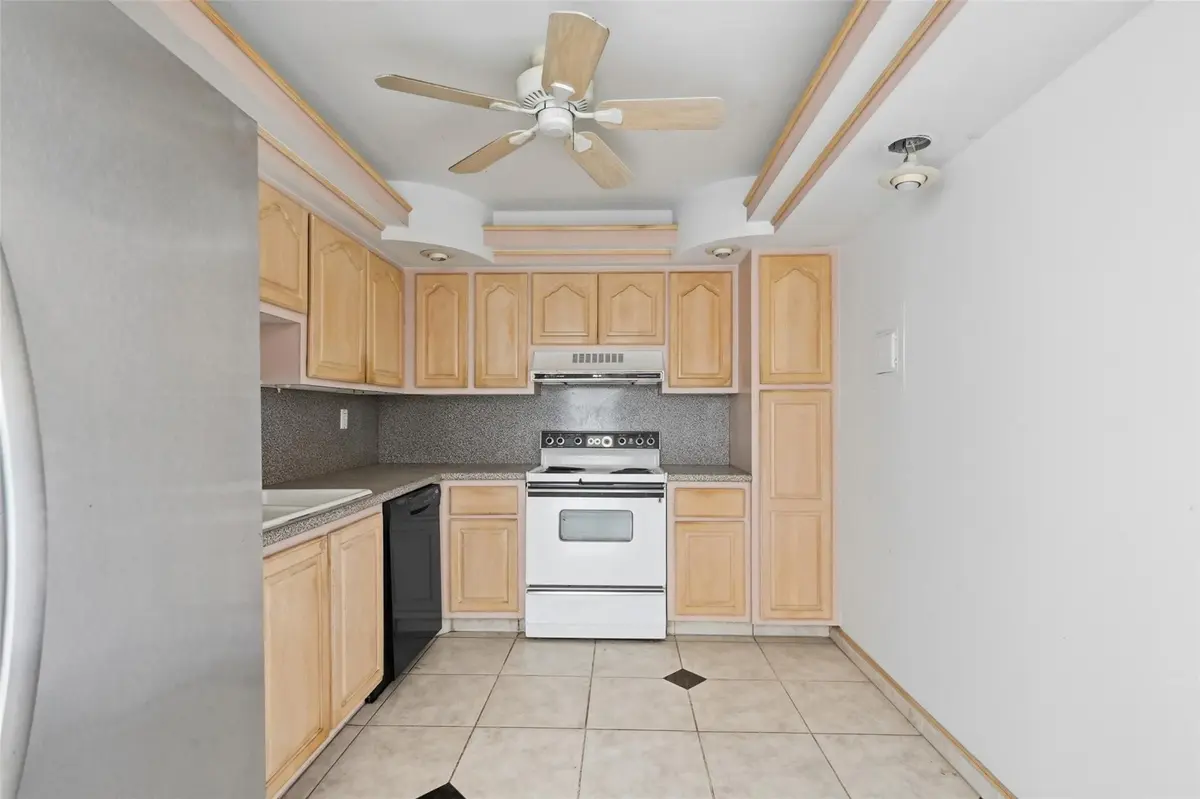 Photo 8 at 531 N Ocean Boulevard 1907, Pompano Beach