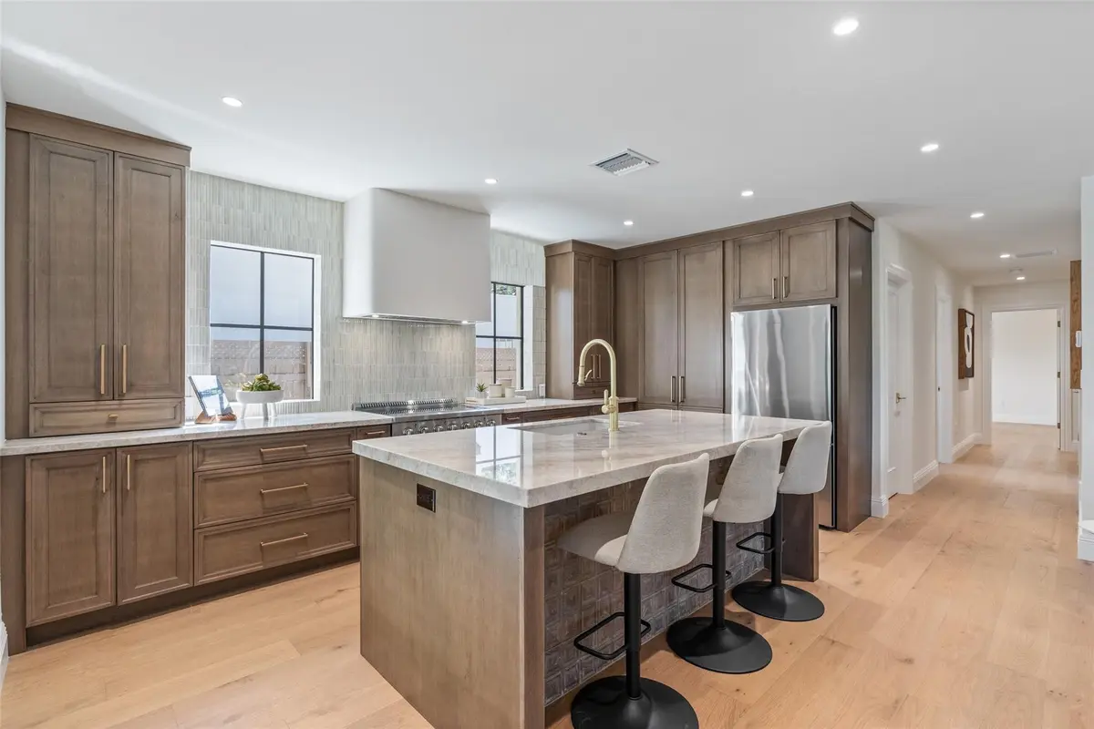 Photo 3 at 2100 Lake Avenue, West Palm Beach