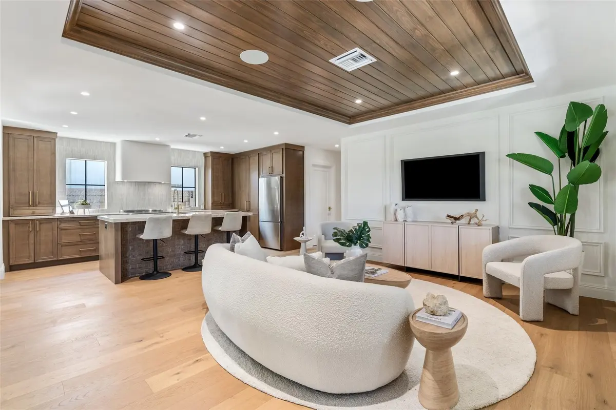 Photo 10 at 2100 Lake Avenue, West Palm Beach