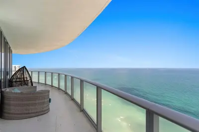 4111 S Ocean Drive 3501,3502, Hollywood – Condominium for sale