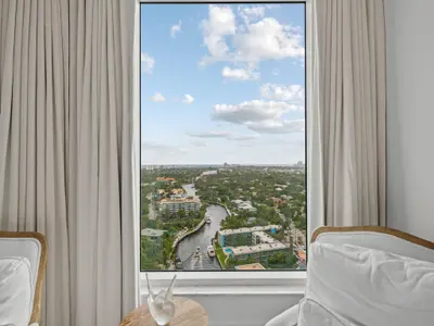411 N New River Drive 2401, Fort Lauderdale – sold