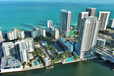 4001 S Ocean Drive 14g, Hollywood – sold