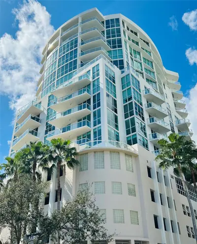 111 SE 8th Avenue 905, Fort Lauderdale – sold