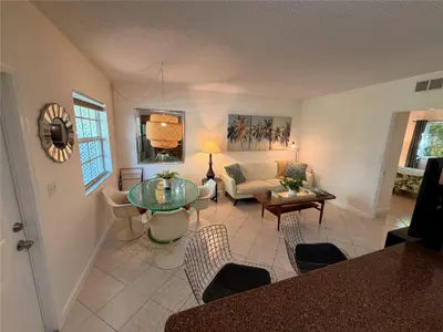 2660 NE 8th Avenue 307, Wilton Manors – sold