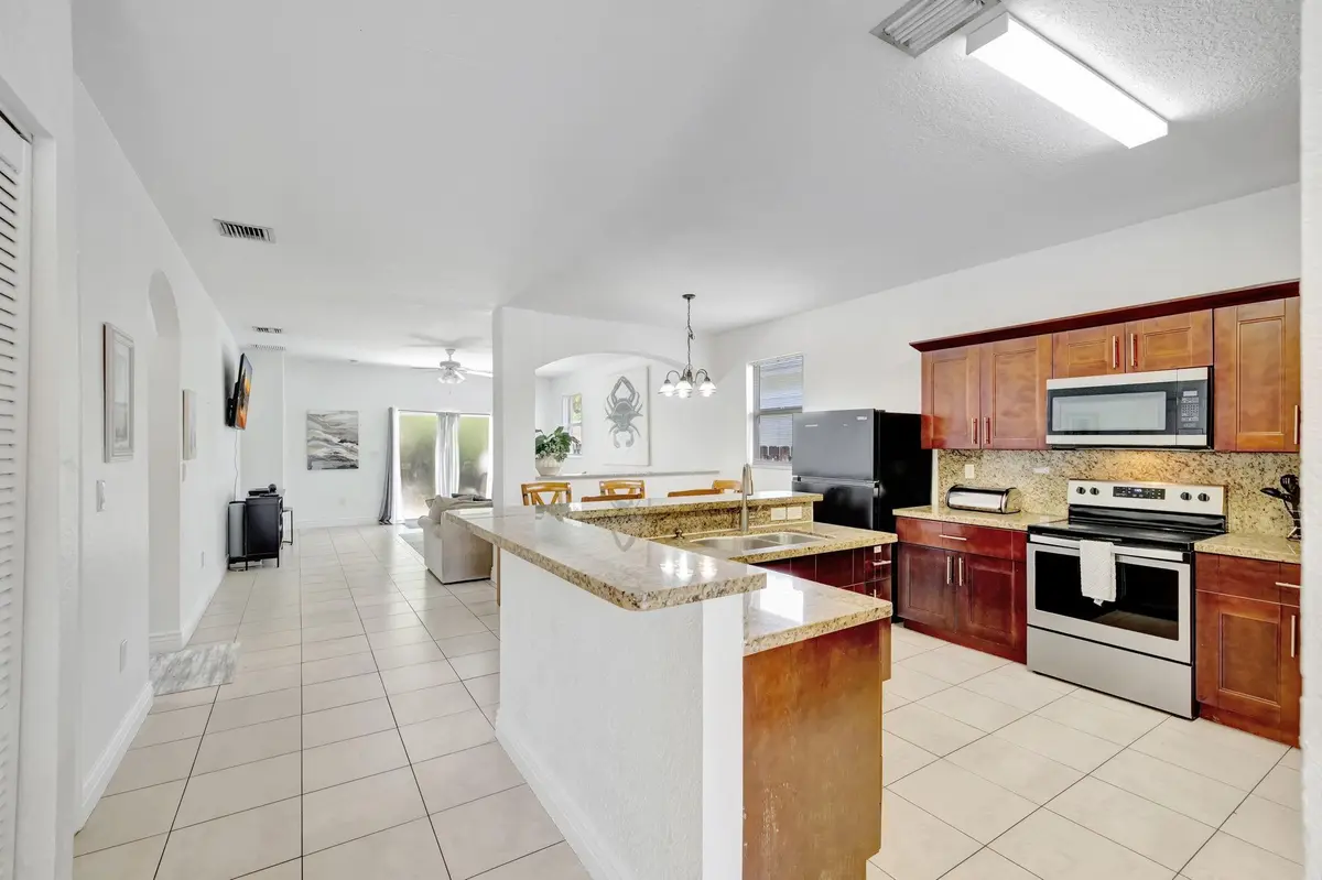 Photo 7 at 1816 SW 21st Street, Fort Lauderdale