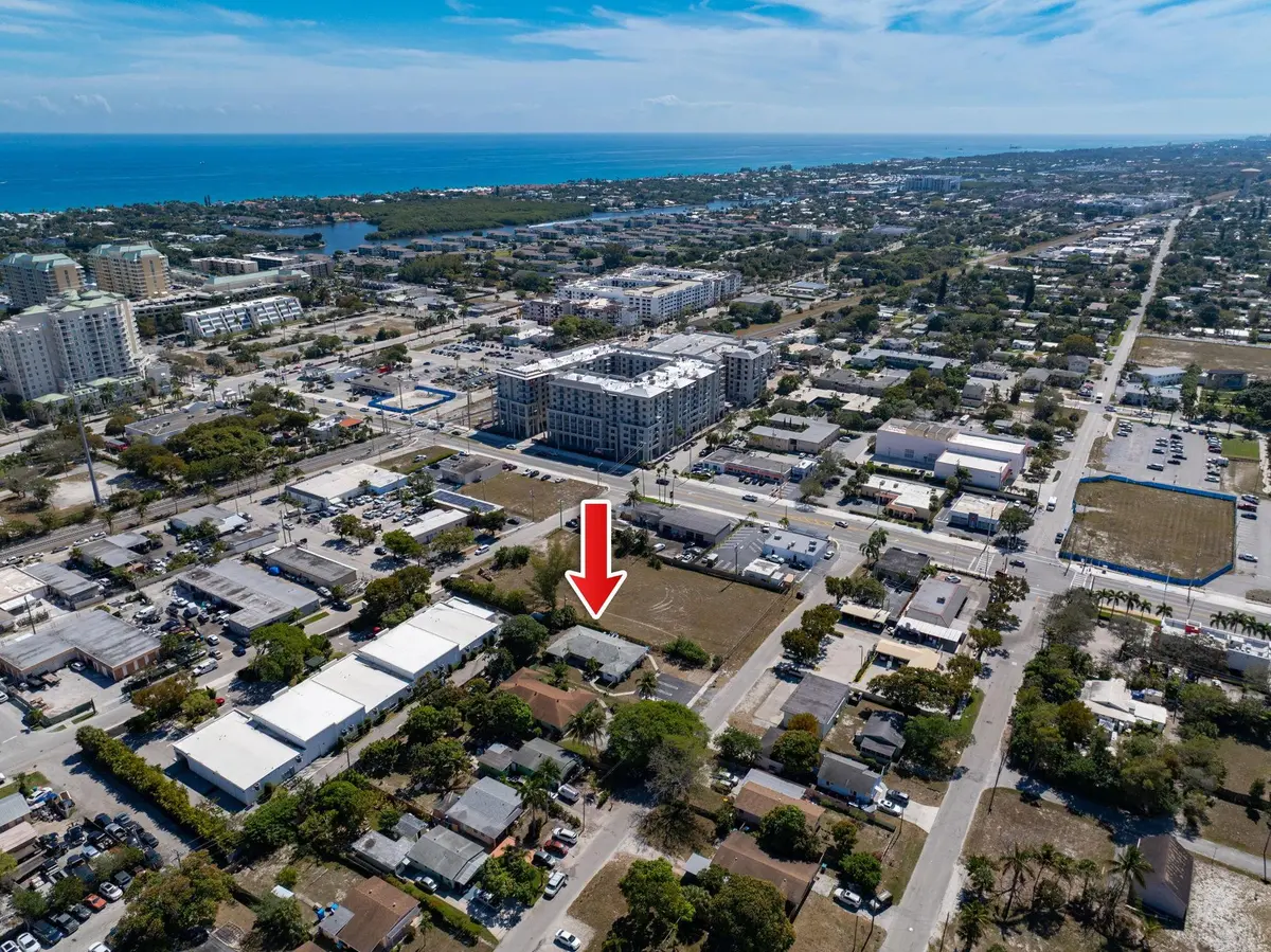 Aerial Neighborhood View at 400 NE 2nd Street, Boynton Beach