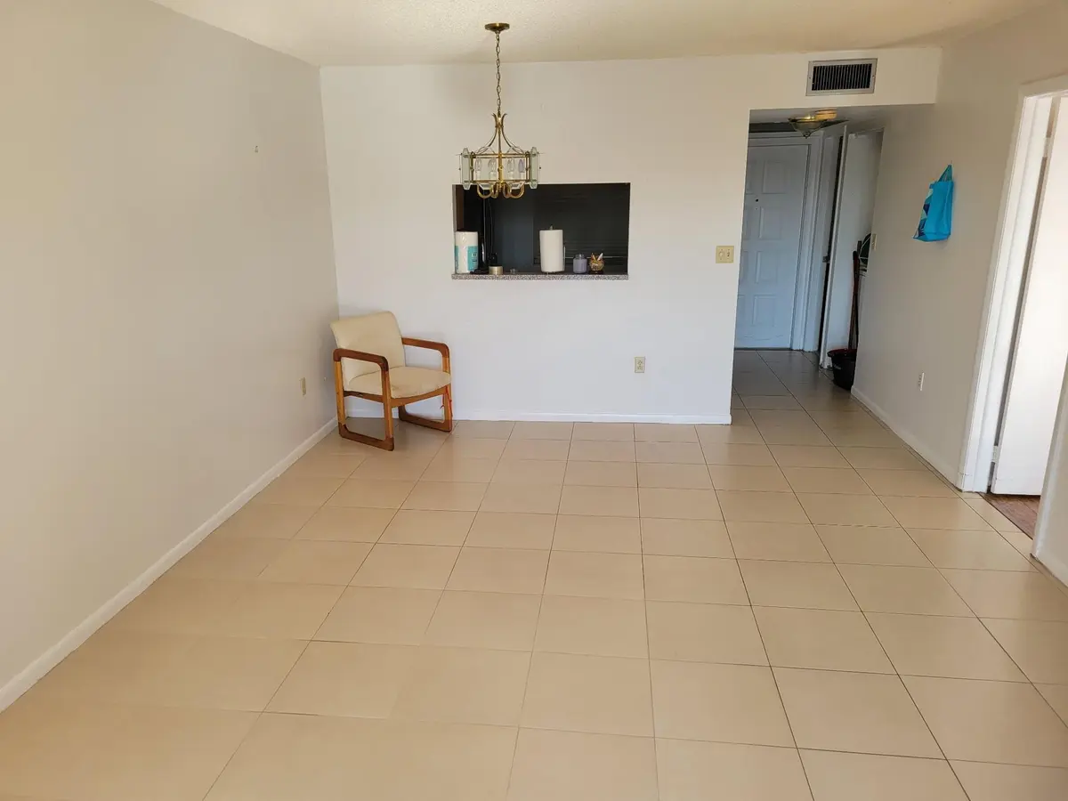 Photo 3 at 1001 Colony Point Circle 305, Pembroke Pines