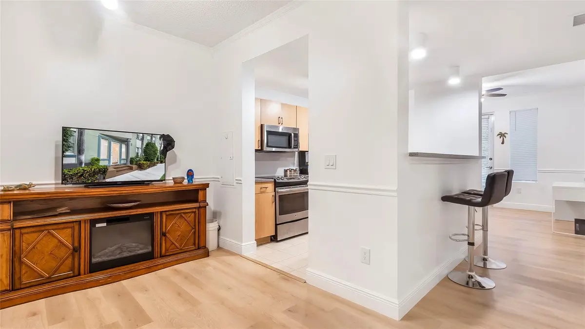 Photo 6 at 533 NE 3rd Avenue 132, Fort Lauderdale