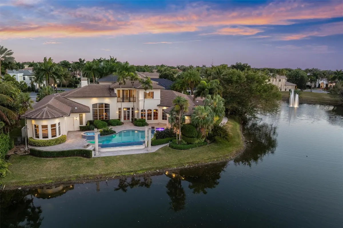 Endless Water Views at 369 SWEET BAY Avenue, Plantation