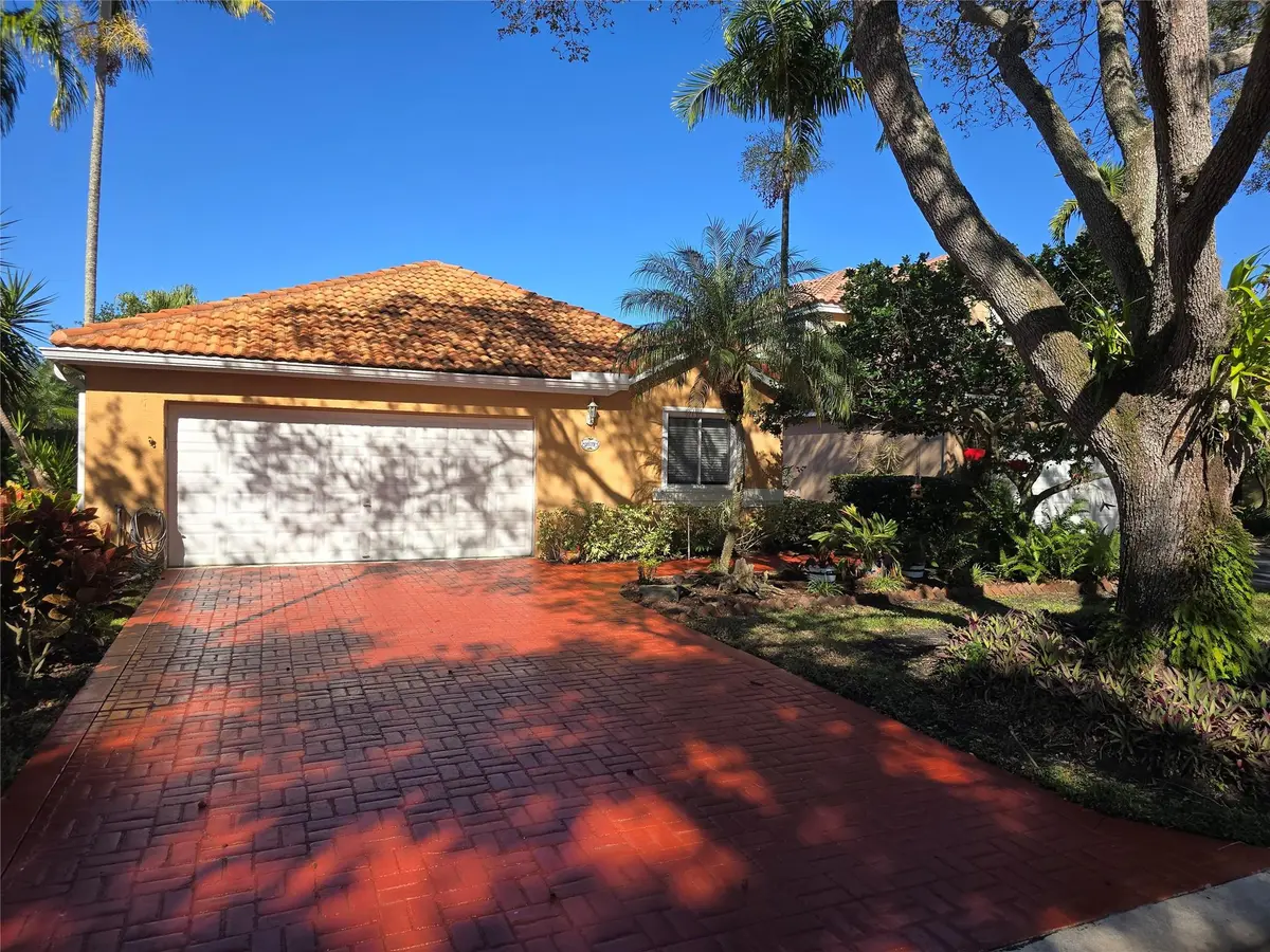 Photo 2 at 10061 NW 2nd Street, Plantation