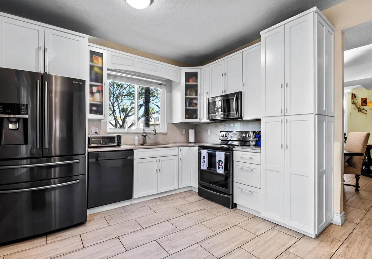 Photo 4 at 7525 NW 61st Terrace 1802, Parkland