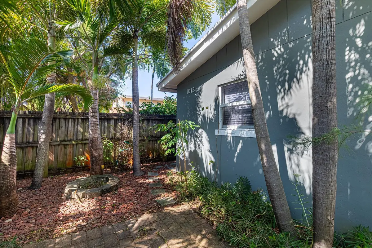 Photo 3 at 1009 NE 23rd Drive 1013 Ne 23 Dr, Wilton Manors