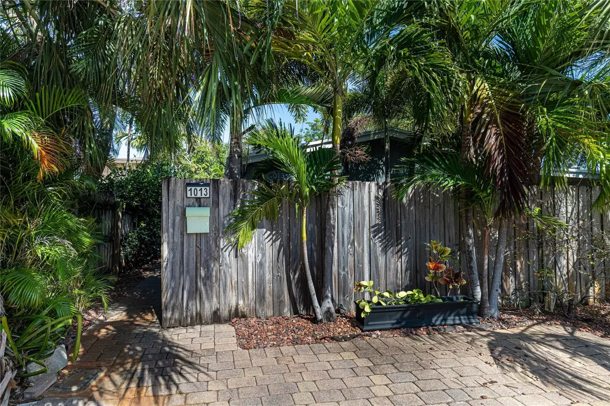 Walkway to enter 1013. at 1009 NE 23rd Drive 1013 Ne 23 Dr, Wilton Manors