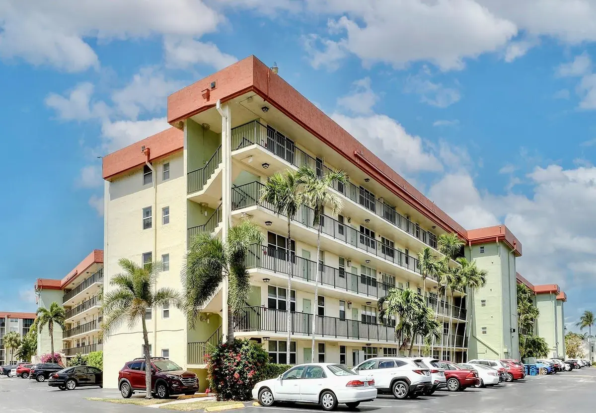 Photo 4 at 5300 NE 24th Terrace C108, Fort Lauderdale