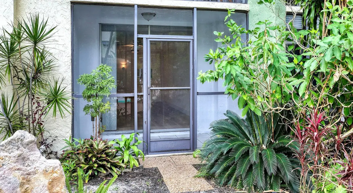 Photo 5 at 5300 NE 24th Terrace C108, Fort Lauderdale