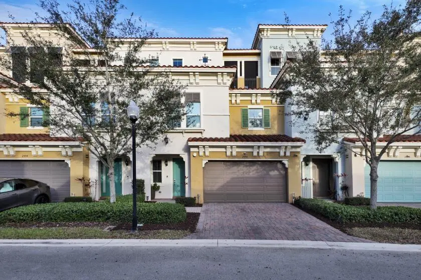 Photo 3 at 2970 NW 124th Way 2970, Sunrise