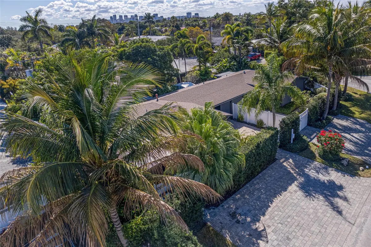 east side at 2000 NE 18th Street, Fort Lauderdale