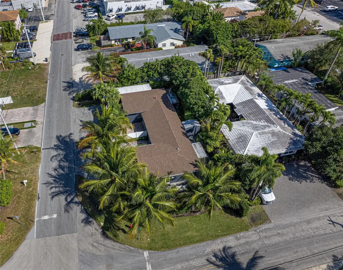Photo 7 at 2000 NE 18th Street, Fort Lauderdale