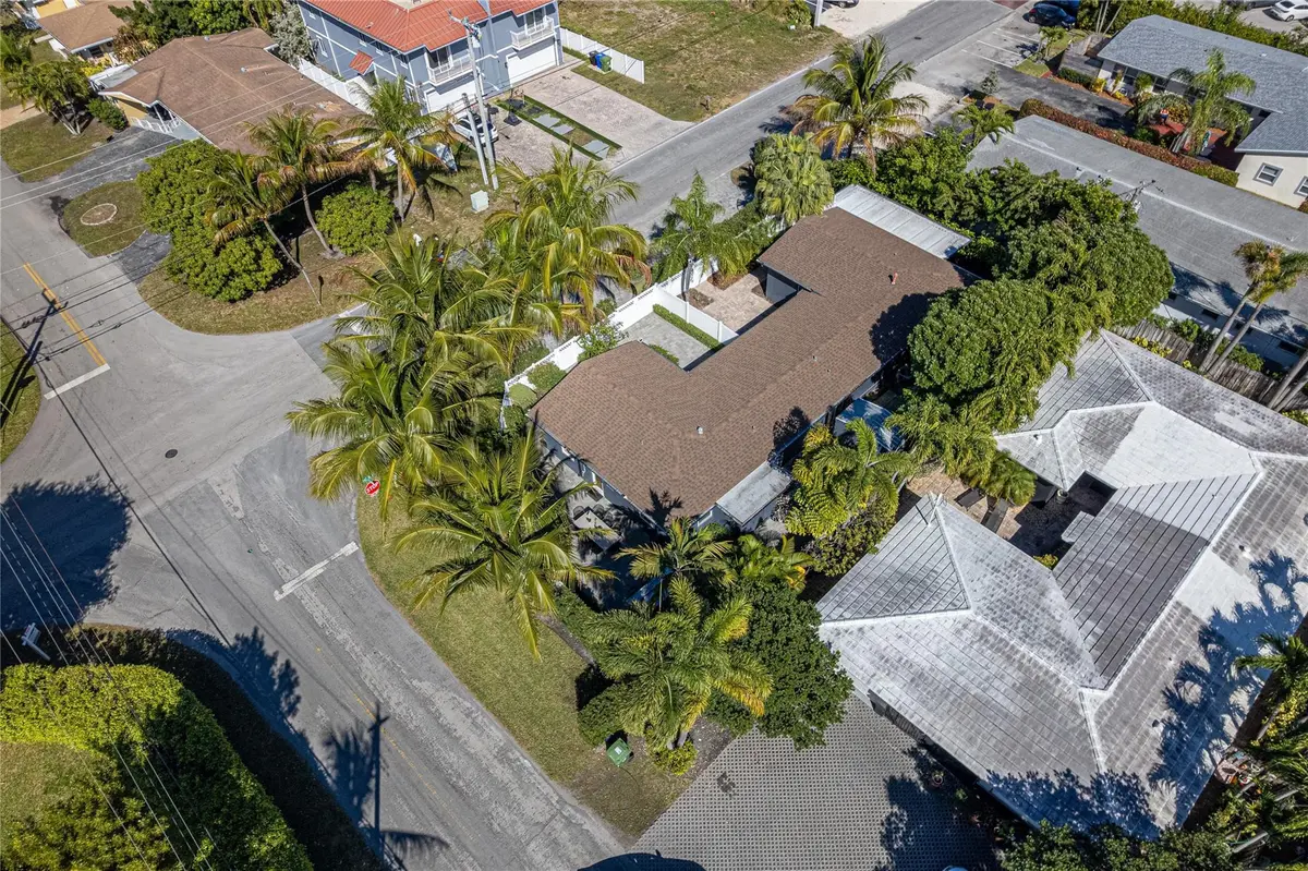 SW corner at 2000 NE 18th Street, Fort Lauderdale